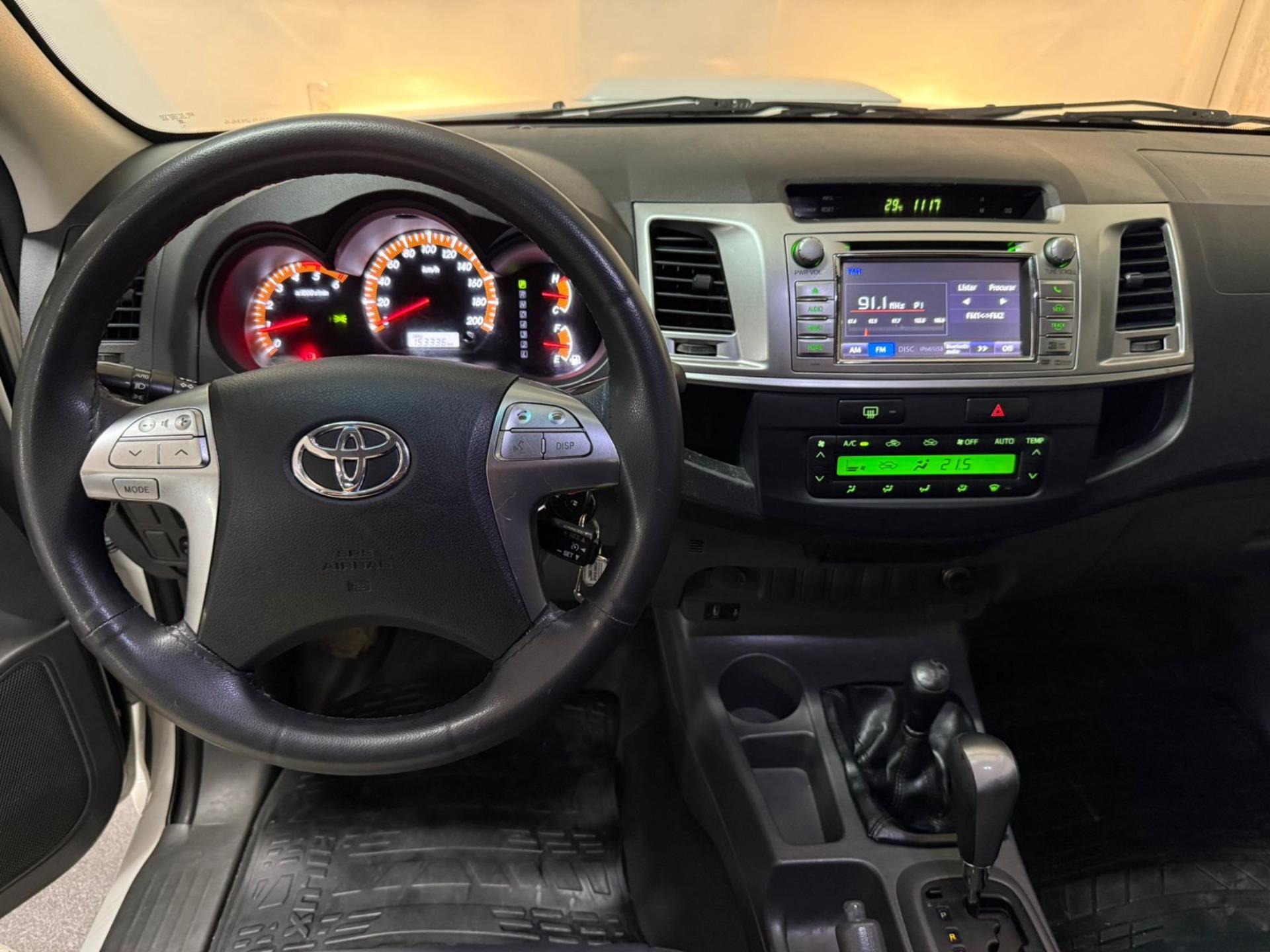 TOYOTA Hilux Caminhonete - Foto