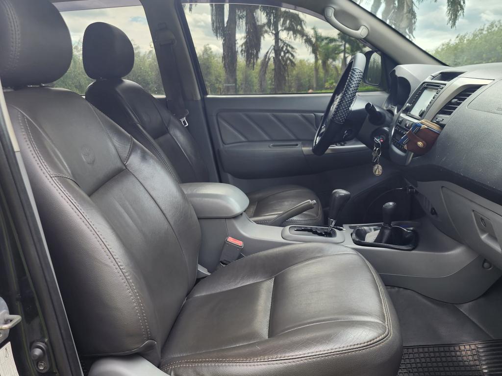 TOYOTA Hilux Caminhonete - Foto