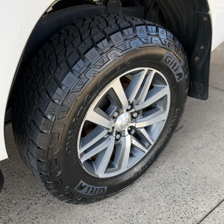 TOYOTA Hilux Caminhonete - Foto