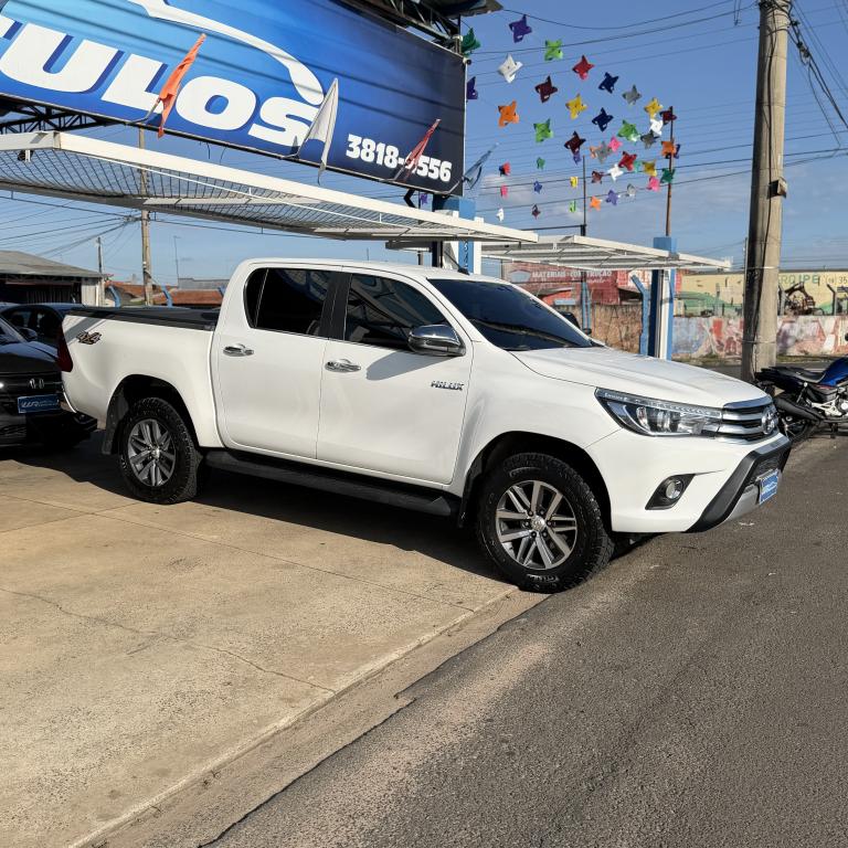 TOYOTA Hilux Caminhonete - Foto