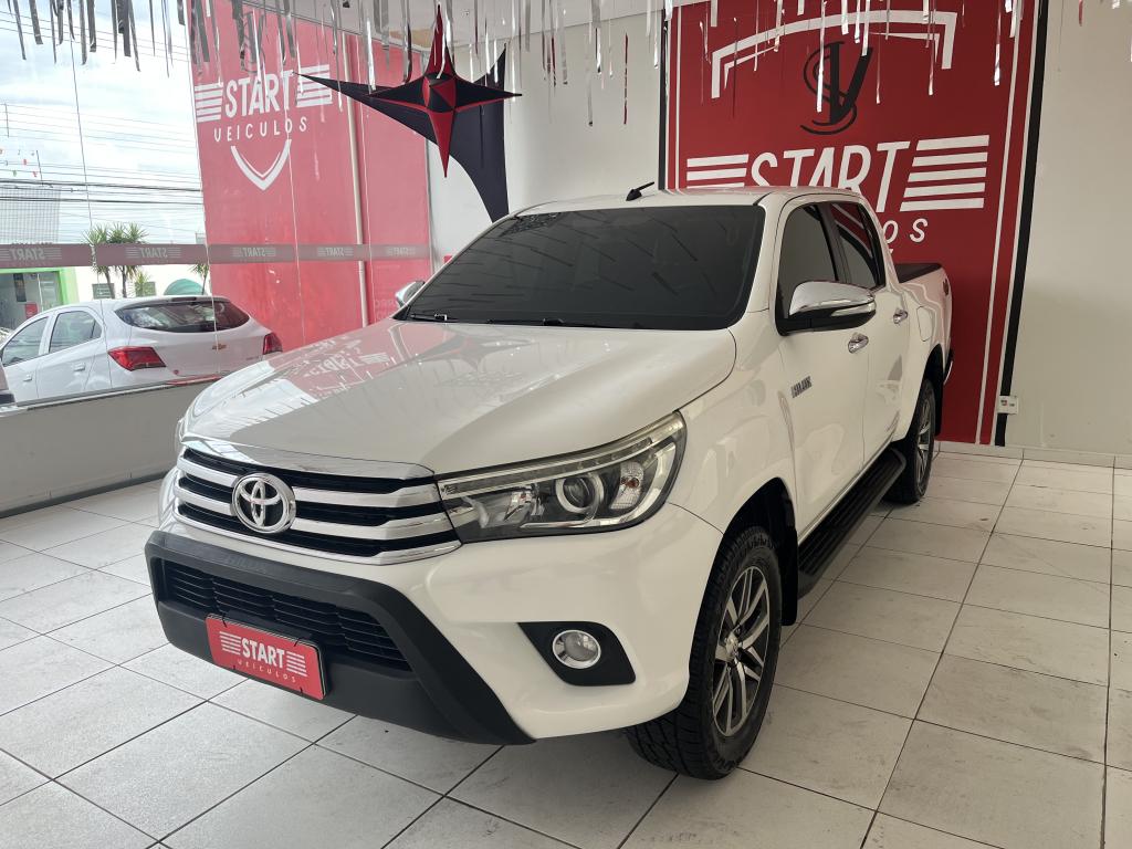 TOYOTA Hilux Caminhonete