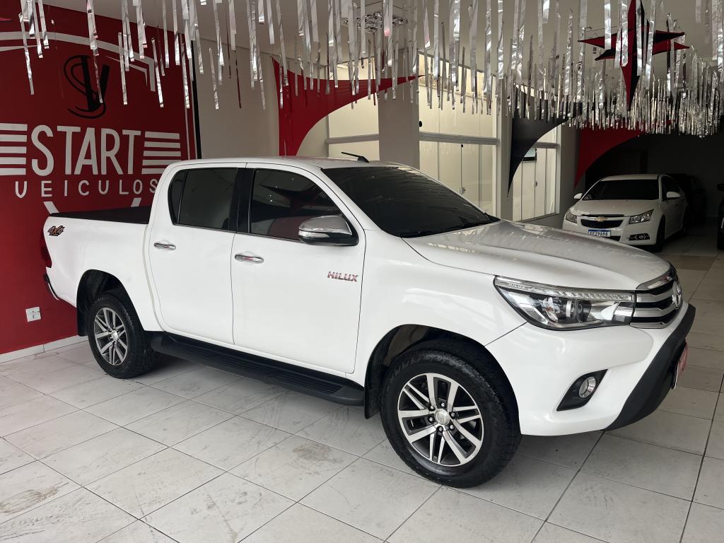 TOYOTA Hilux Caminhonete - Foto