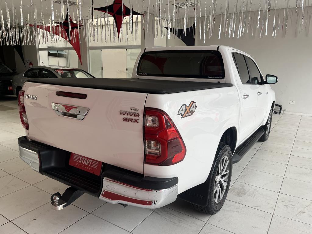 TOYOTA Hilux Caminhonete - Foto