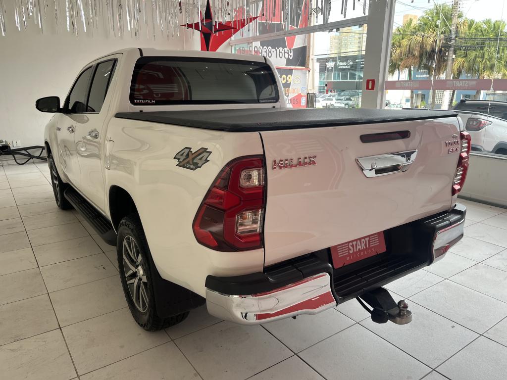 TOYOTA Hilux Caminhonete - Foto