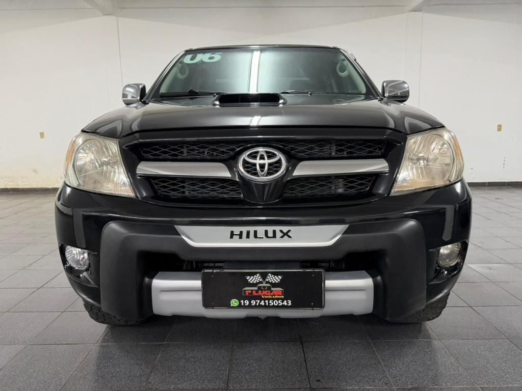 TOYOTA Hilux Caminhonete - Foto