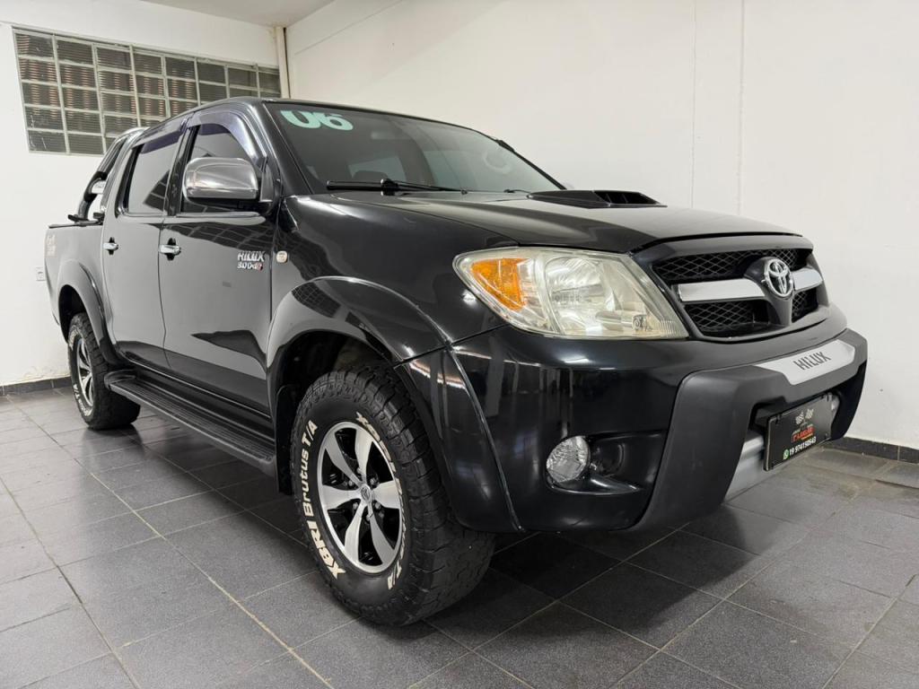 TOYOTA Hilux Caminhonete - Foto
