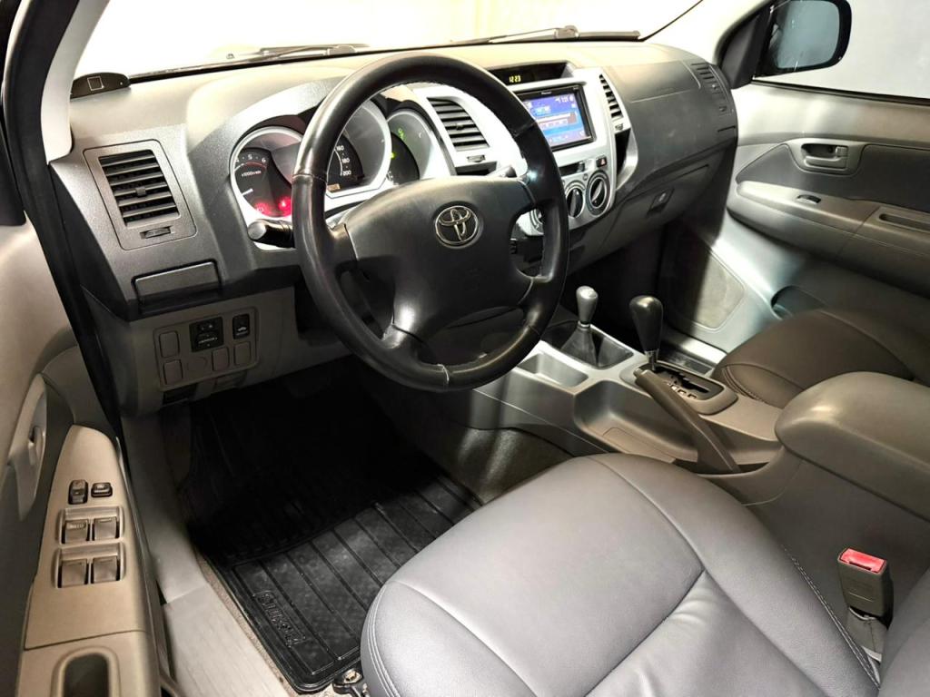 TOYOTA Hilux Caminhonete - Foto