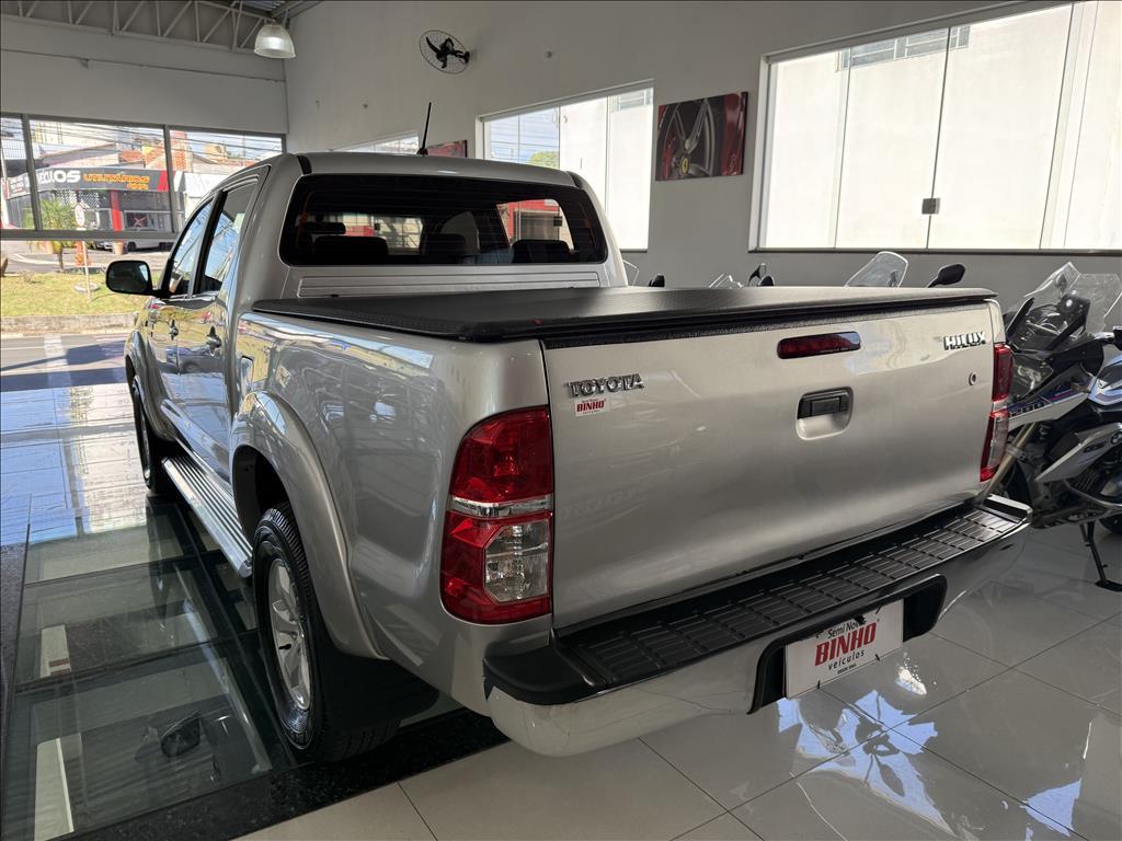 TOYOTA Hilux Caminhonete - Foto