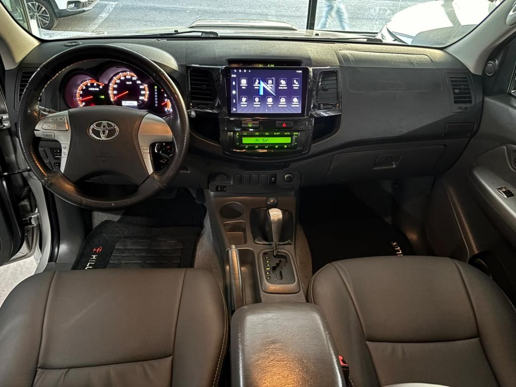 TOYOTA Hilux Caminhonete - Foto