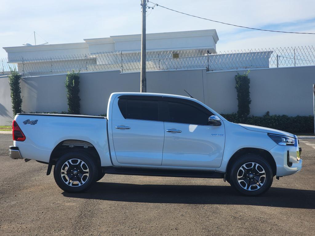 TOYOTA Hilux Caminhonete - Foto