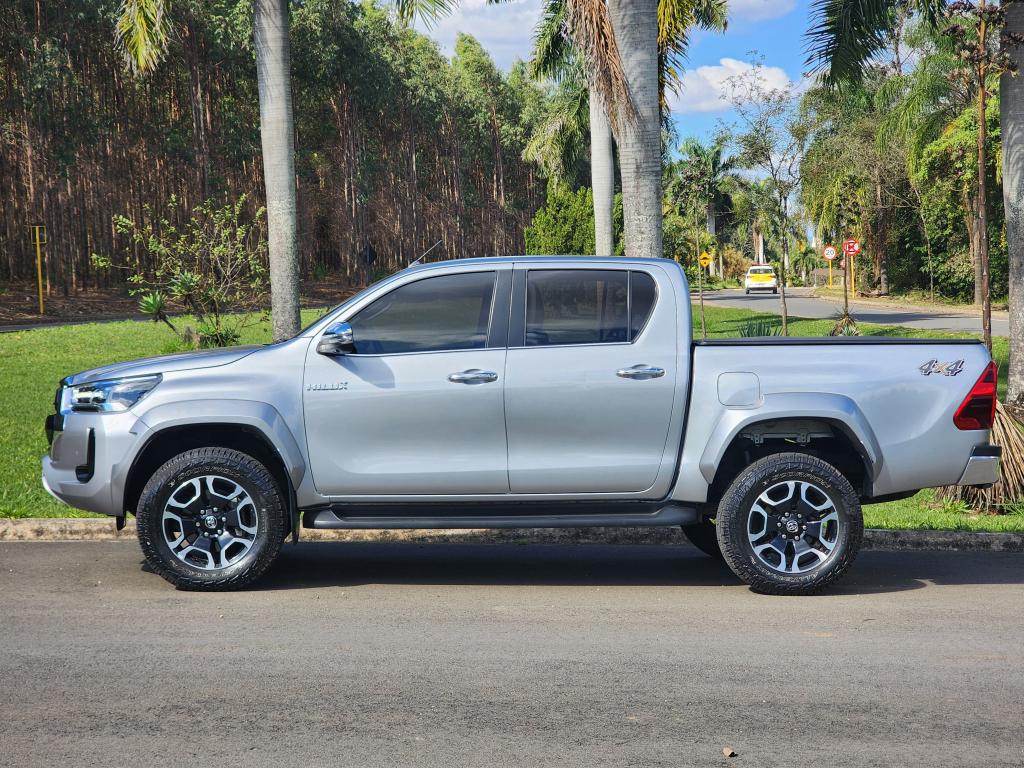 TOYOTA Hilux Caminhonete - Foto