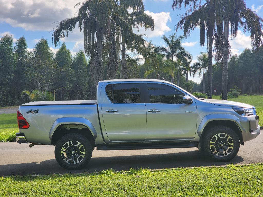 TOYOTA Hilux Caminhonete - Foto