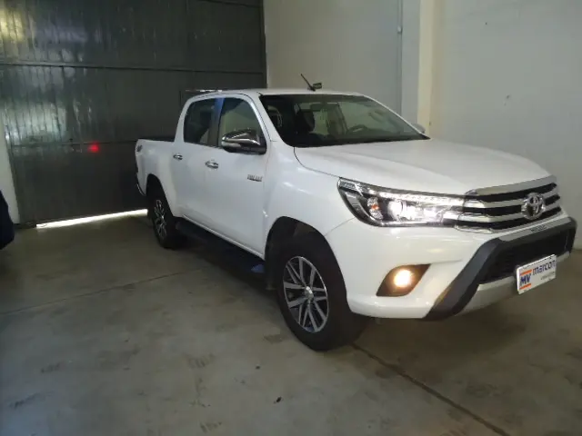 TOYOTA Hilux Caminhonete - Foto