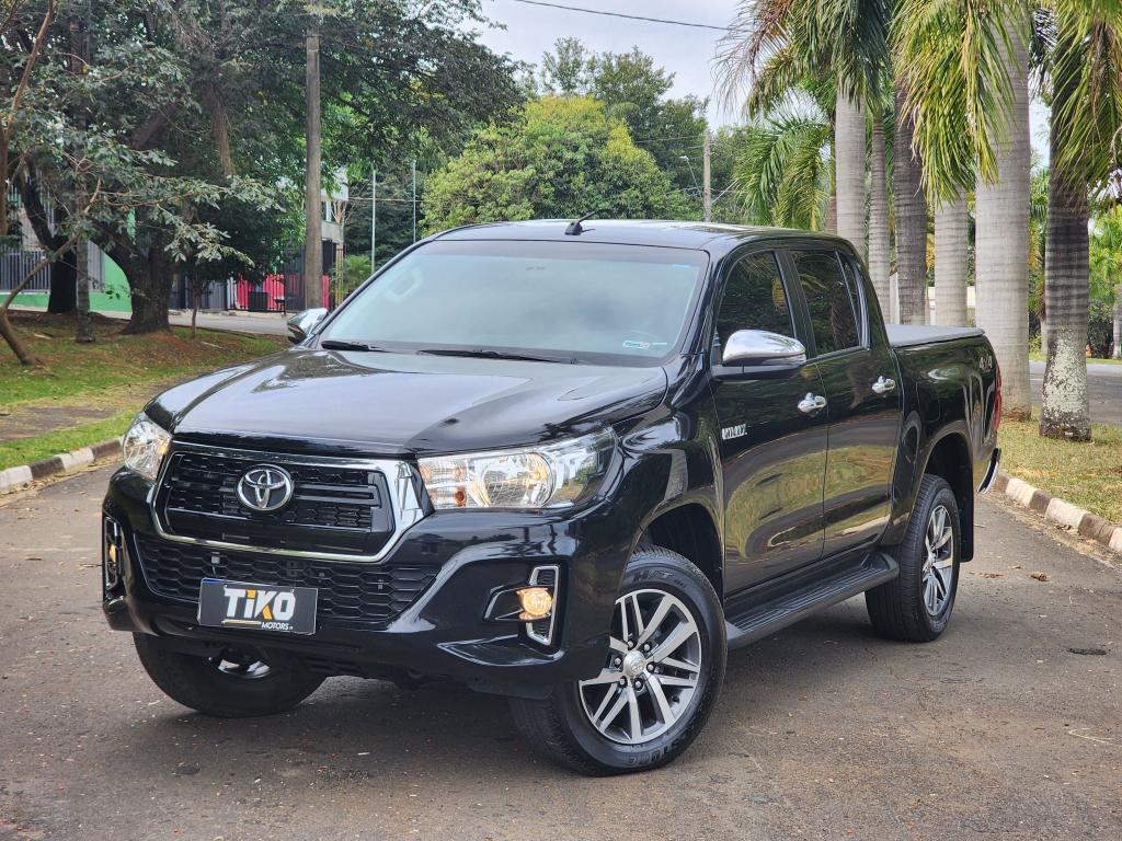 TOYOTA Hilux Caminhonete