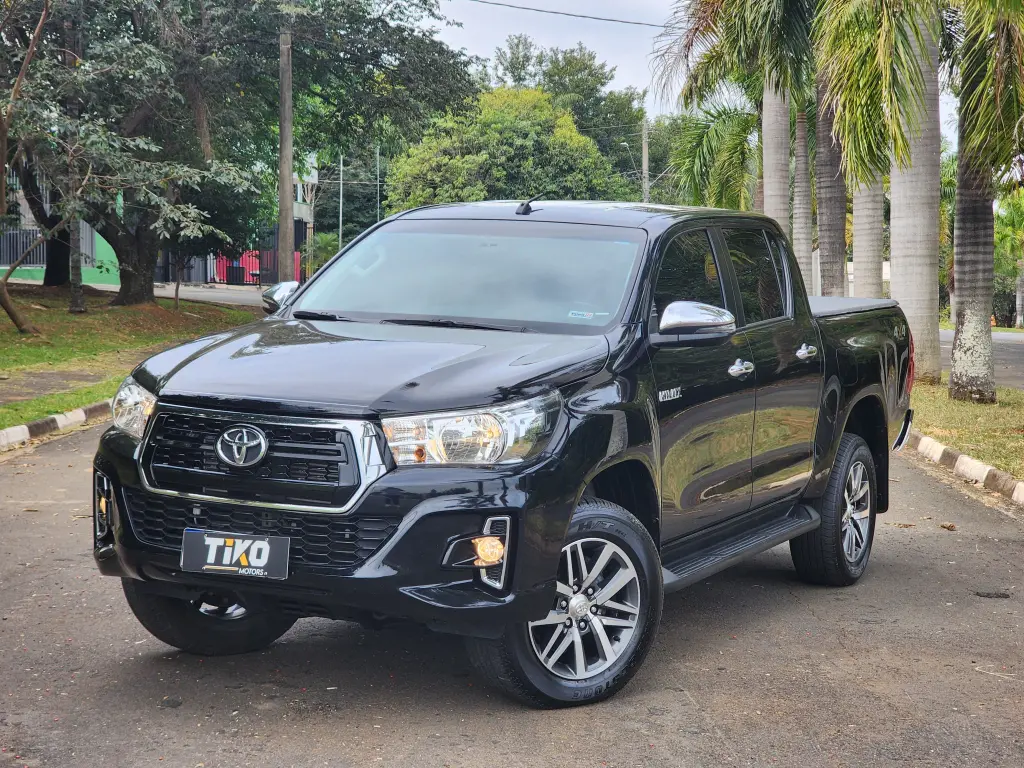 TOYOTA Hilux Caminhonete