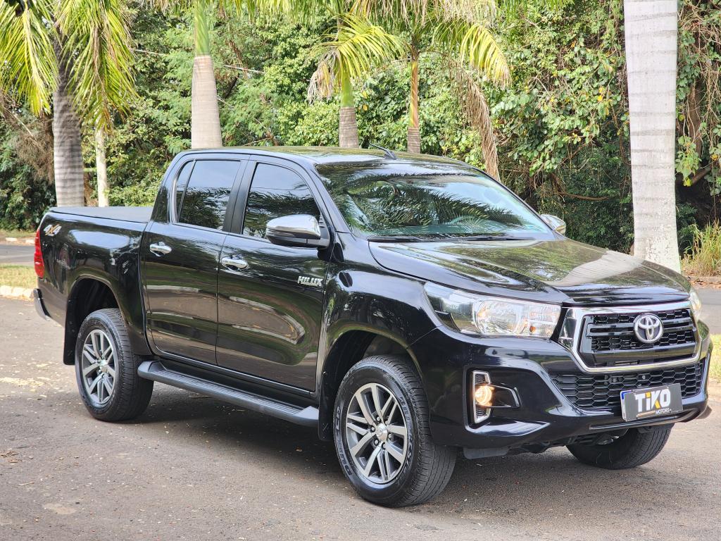 TOYOTA Hilux Caminhonete - Foto