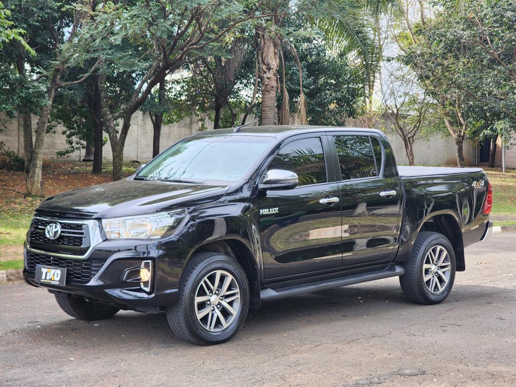 TOYOTA Hilux Caminhonete - Foto