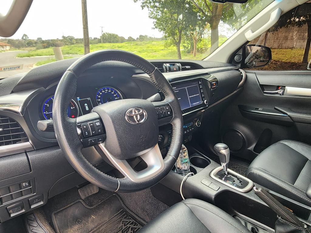 TOYOTA Hilux Caminhonete - Foto