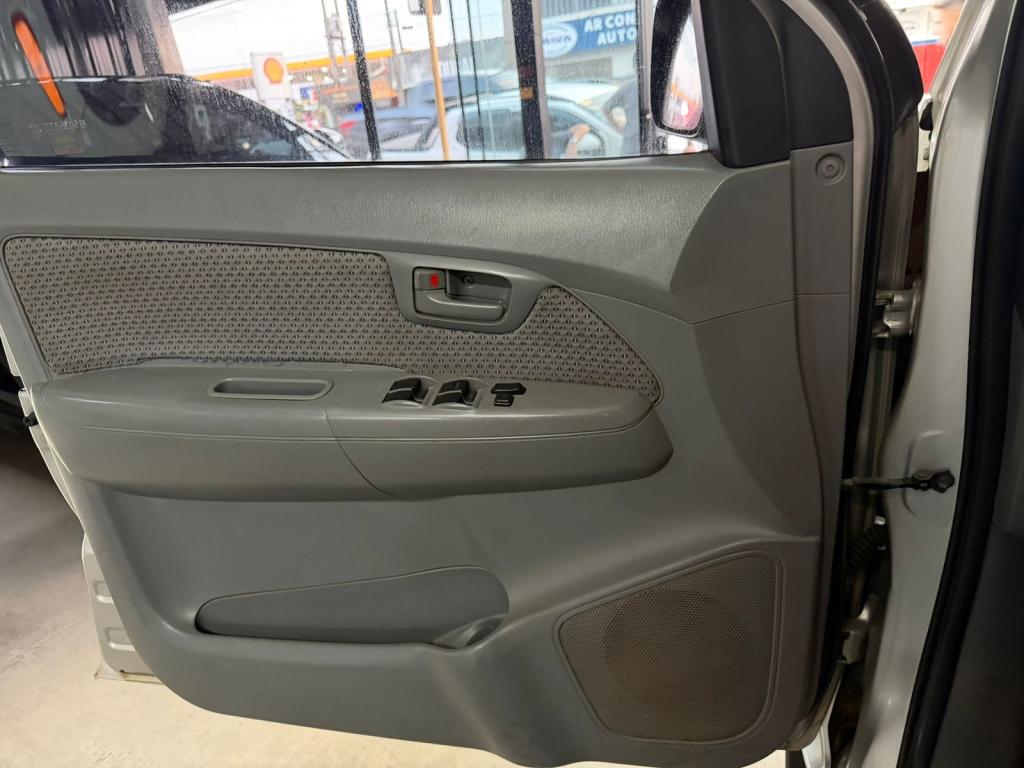 TOYOTA Hilux Caminhonete - Foto
