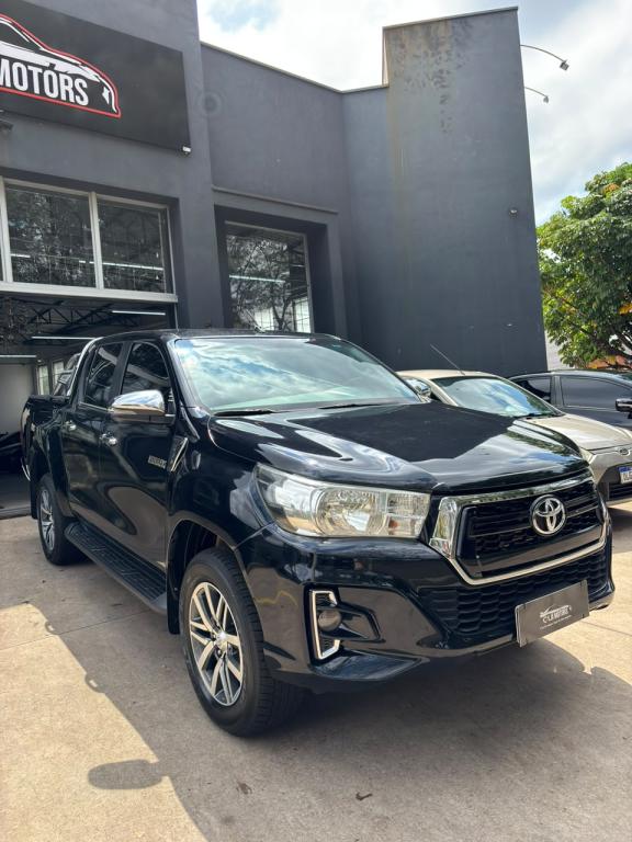 TOYOTA Hilux Caminhonete - Foto