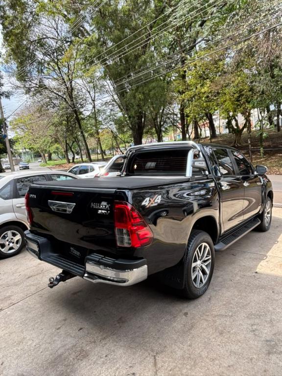 TOYOTA Hilux Caminhonete - Foto