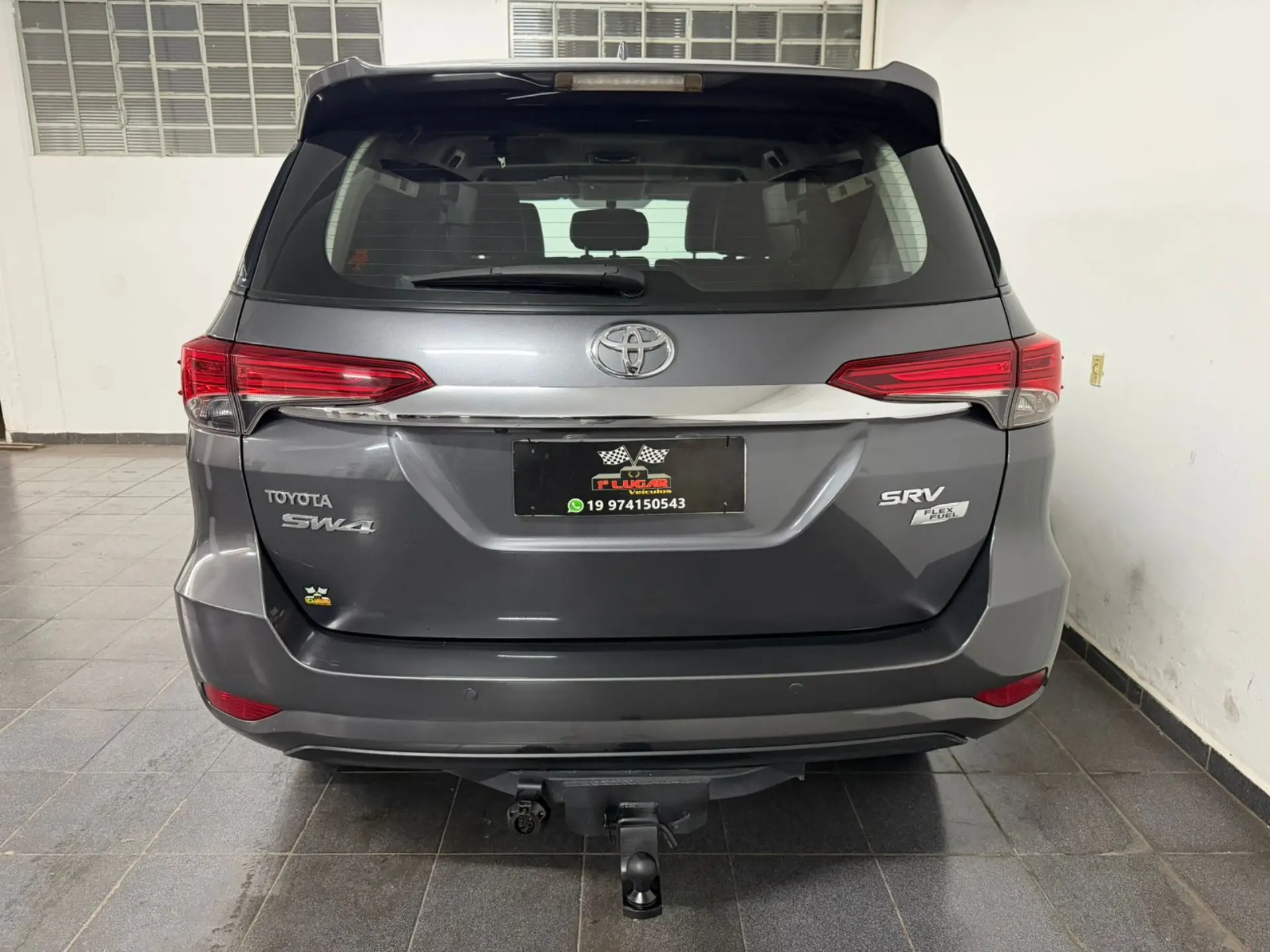 TOYOTA Hilux SW4 - Foto
