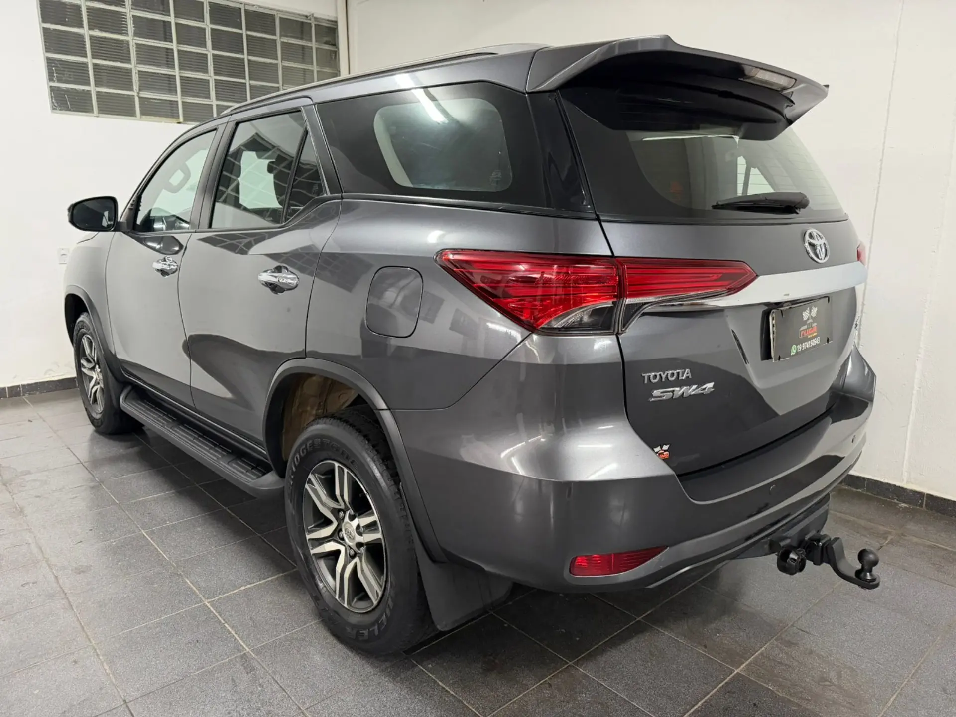 TOYOTA Hilux SW4 - Foto