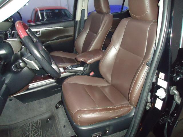 TOYOTA Hilux SW4 - Foto