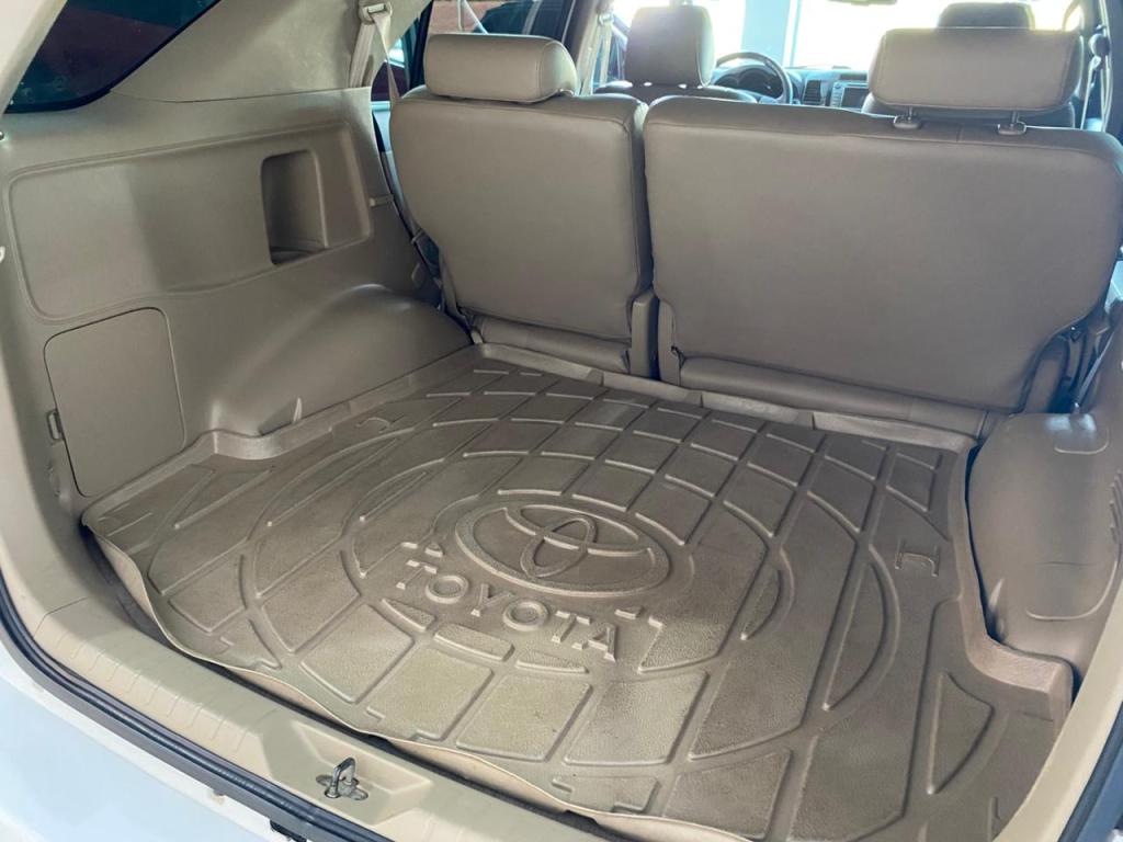 TOYOTA Hilux SW4 - Foto