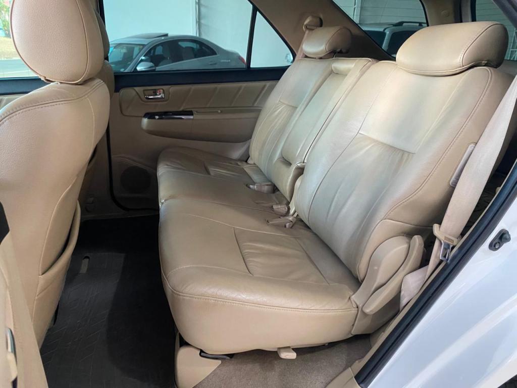 TOYOTA Hilux SW4 - Foto