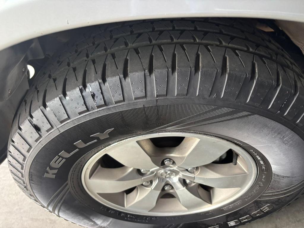 TOYOTA Hilux SW4 - Foto