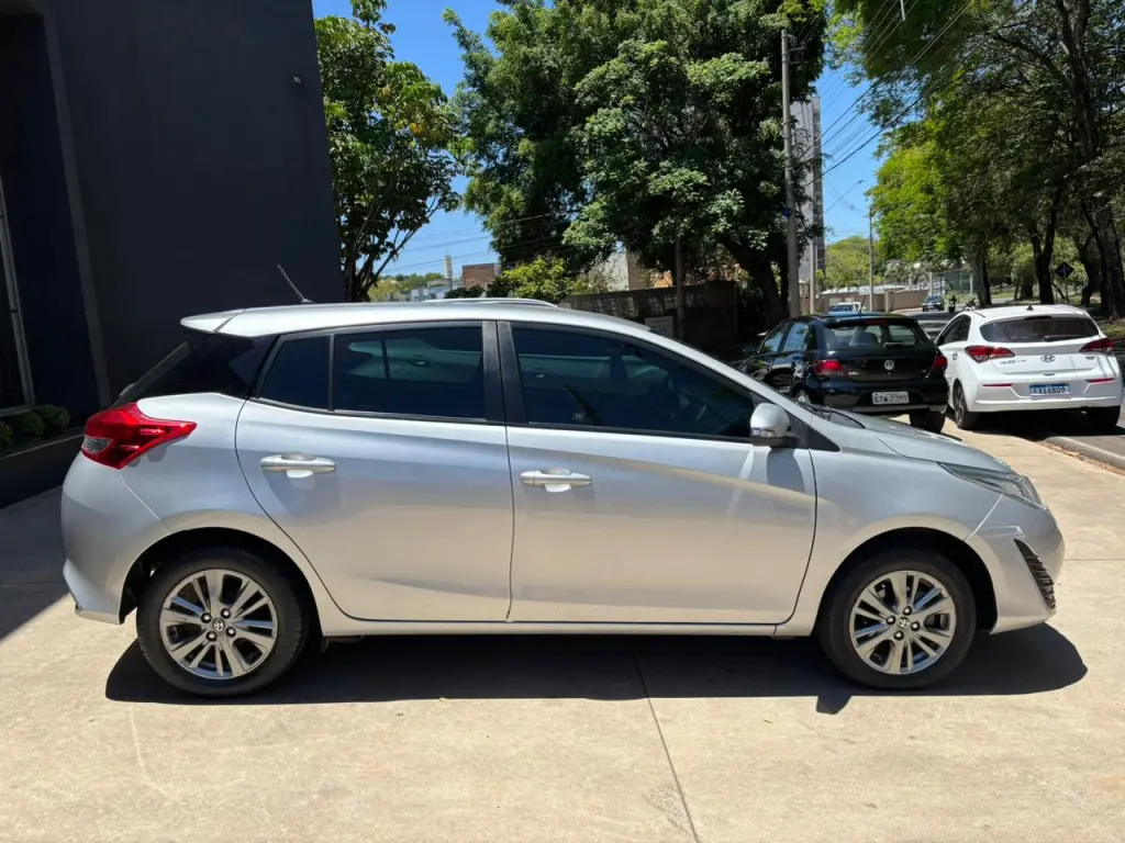 TOYOTA Yaris Hatch - Foto