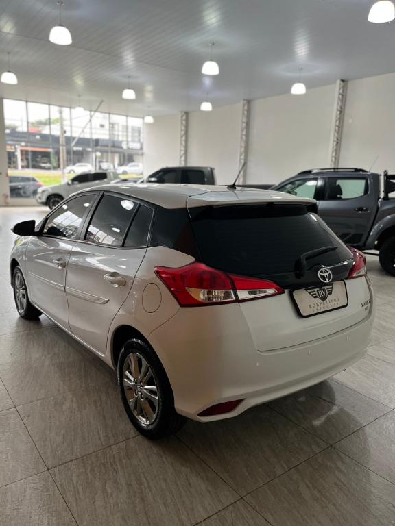 TOYOTA Yaris Hatch - Foto
