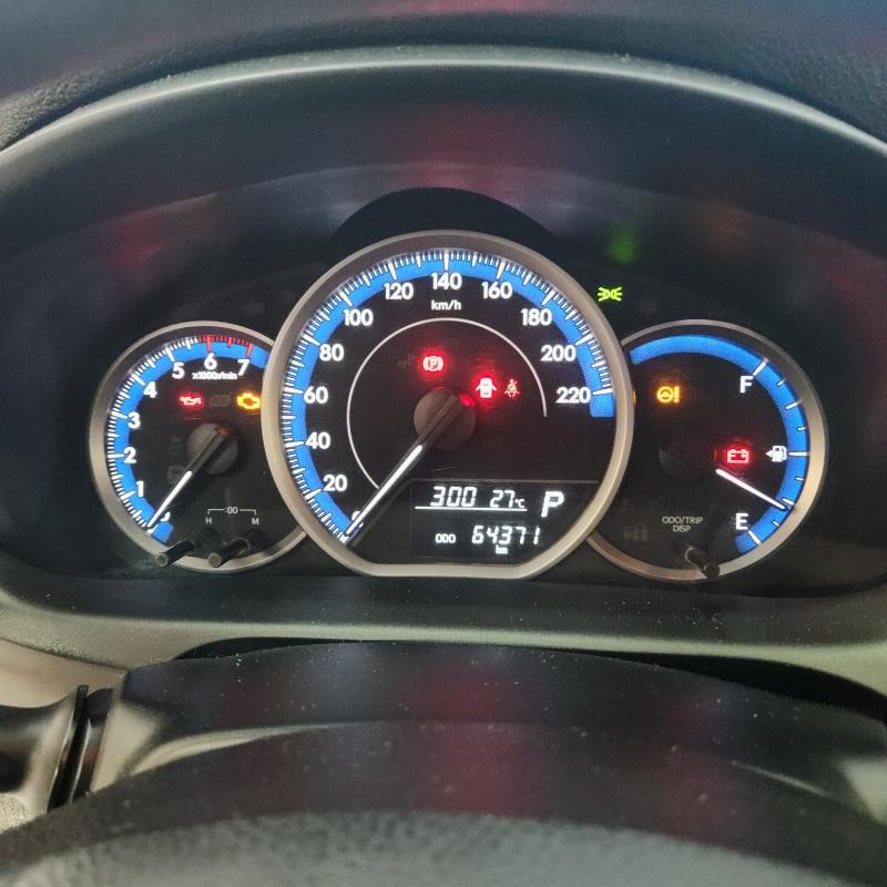TOYOTA Yaris Hatch - Foto