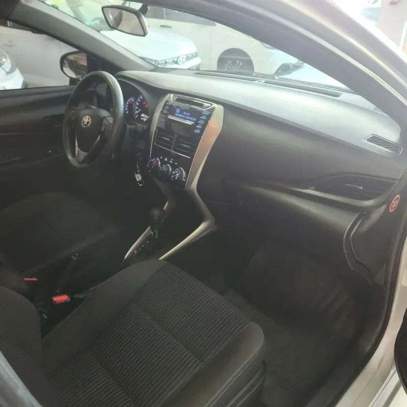TOYOTA Yaris Hatch - Foto