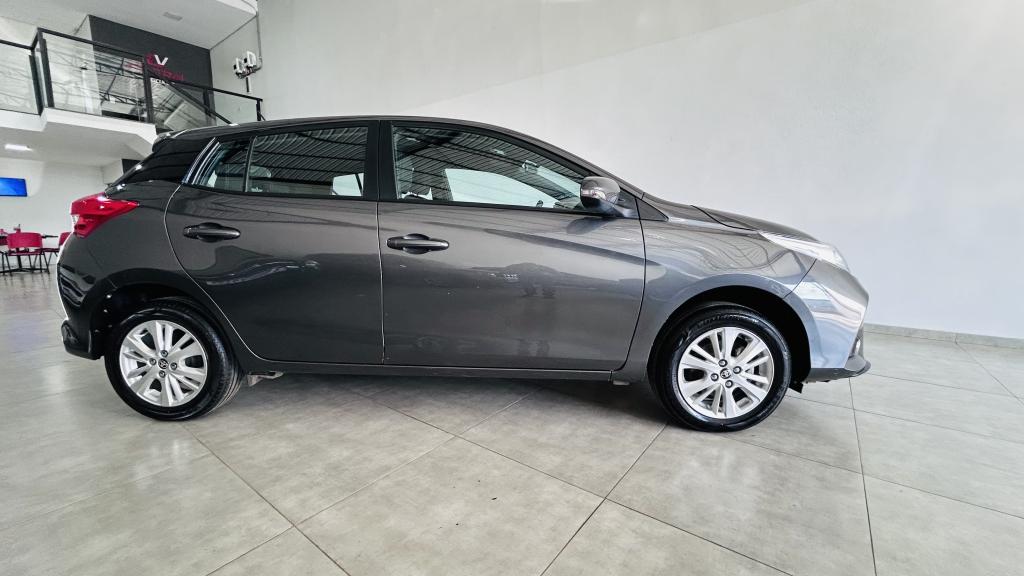 TOYOTA Yaris Hatch - Foto