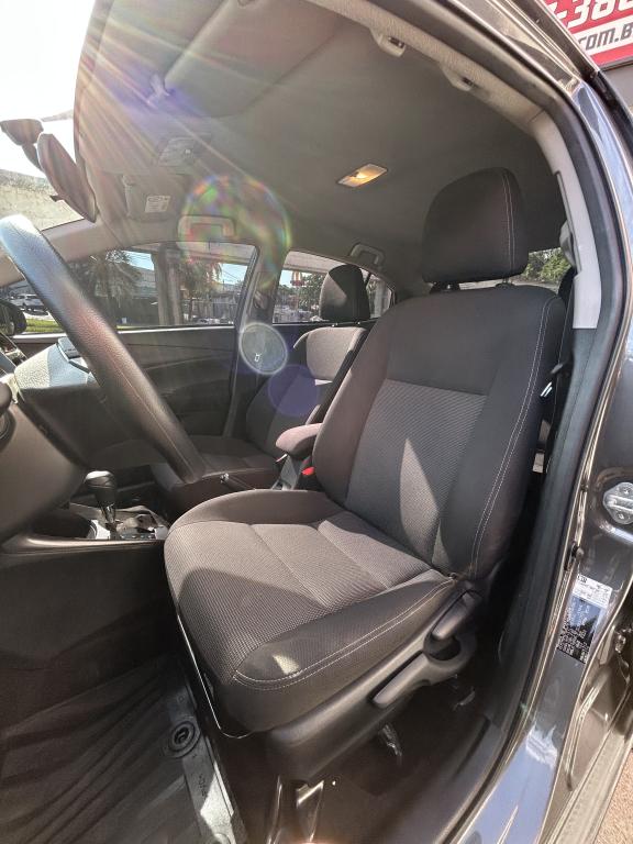 TOYOTA Yaris Sedan - Foto