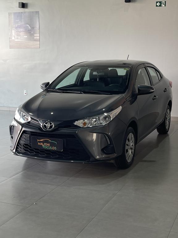TOYOTA Yaris Sedan - Foto