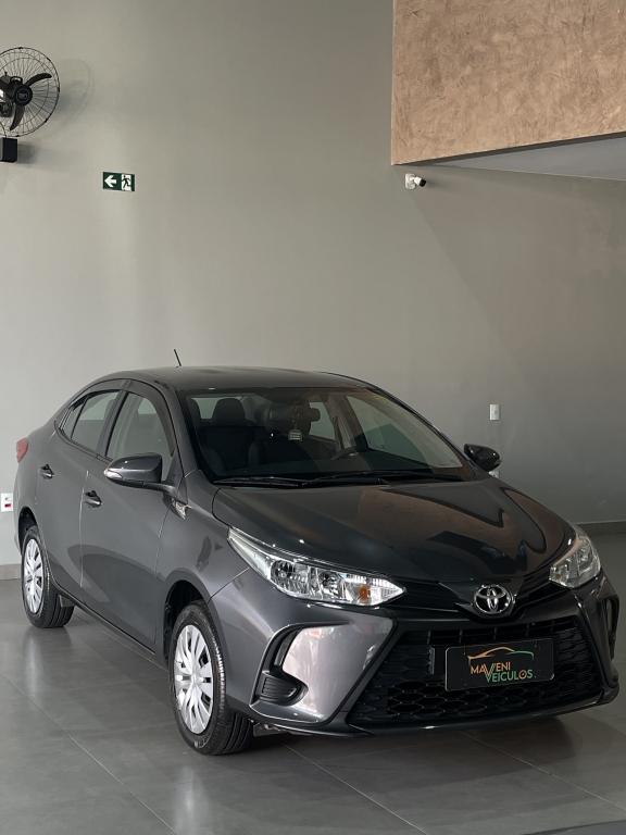 TOYOTA Yaris Sedan - Foto