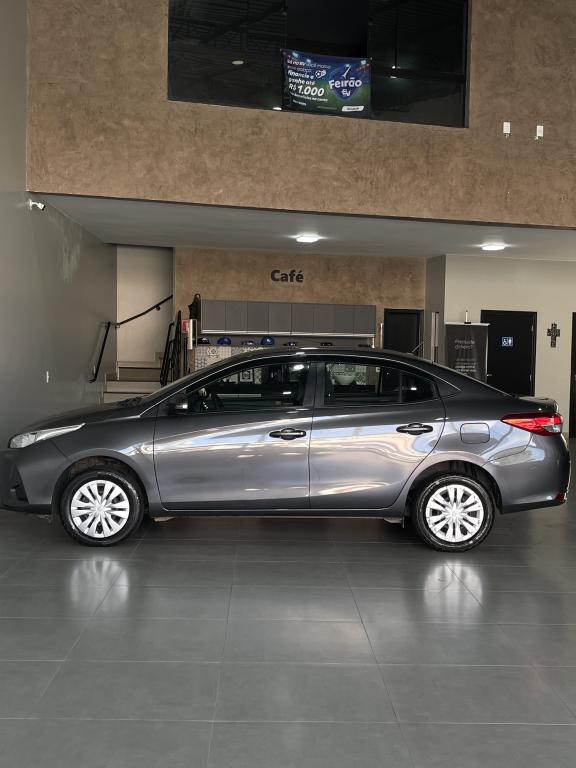 TOYOTA Yaris Sedan - Foto