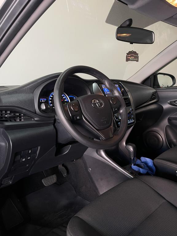 TOYOTA Yaris Sedan - Foto