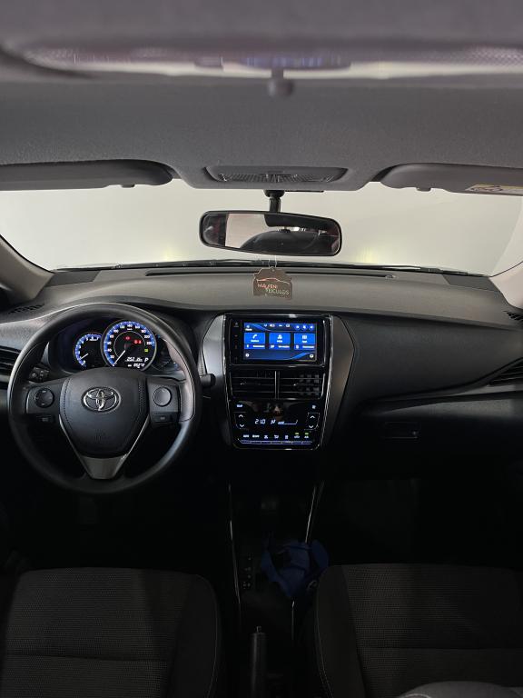TOYOTA Yaris Sedan - Foto