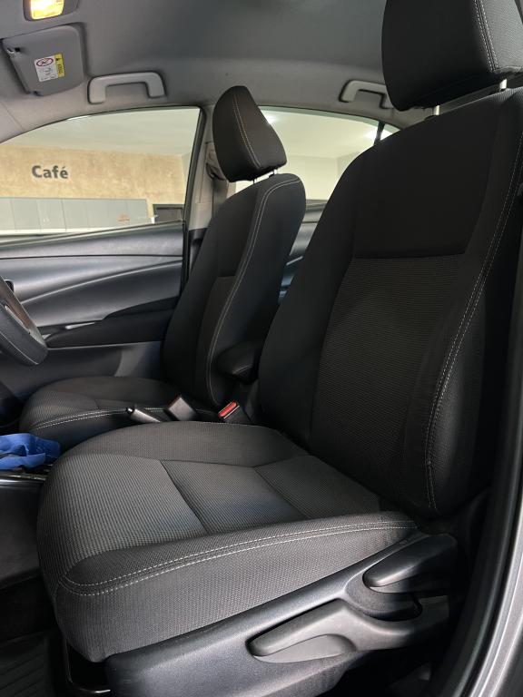 TOYOTA Yaris Sedan - Foto