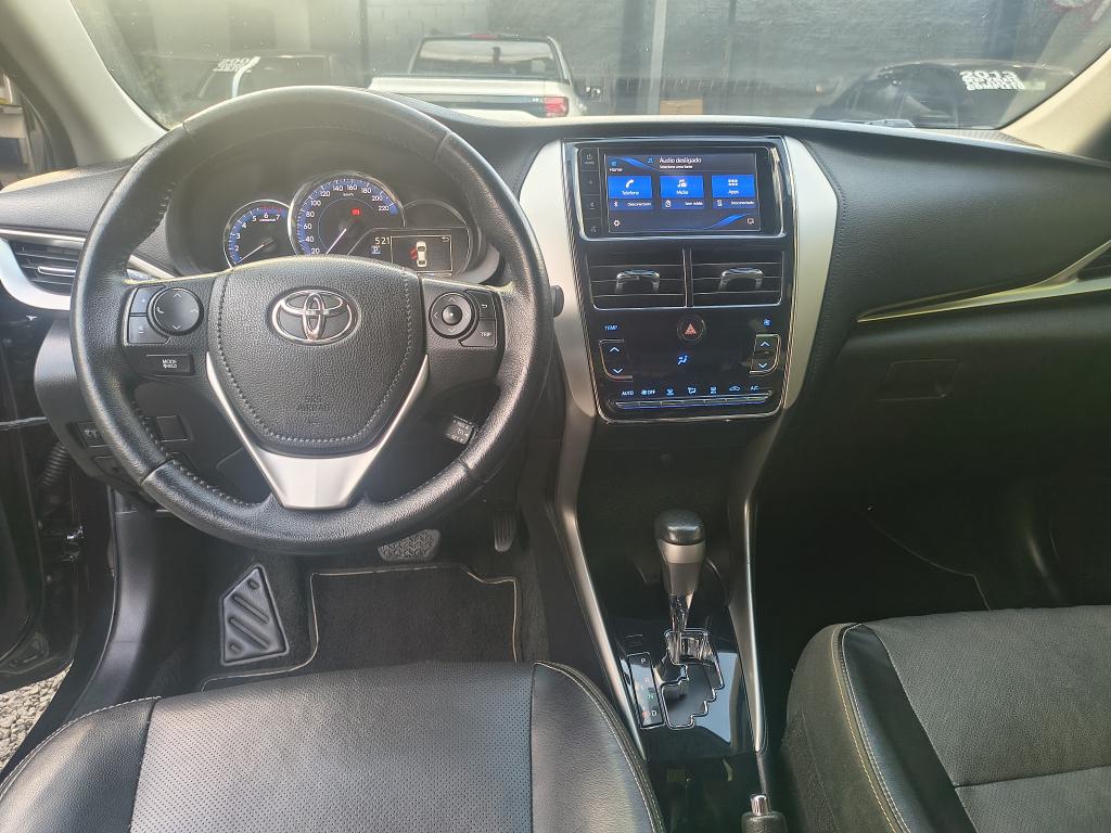 TOYOTA Yaris Sedan - Foto