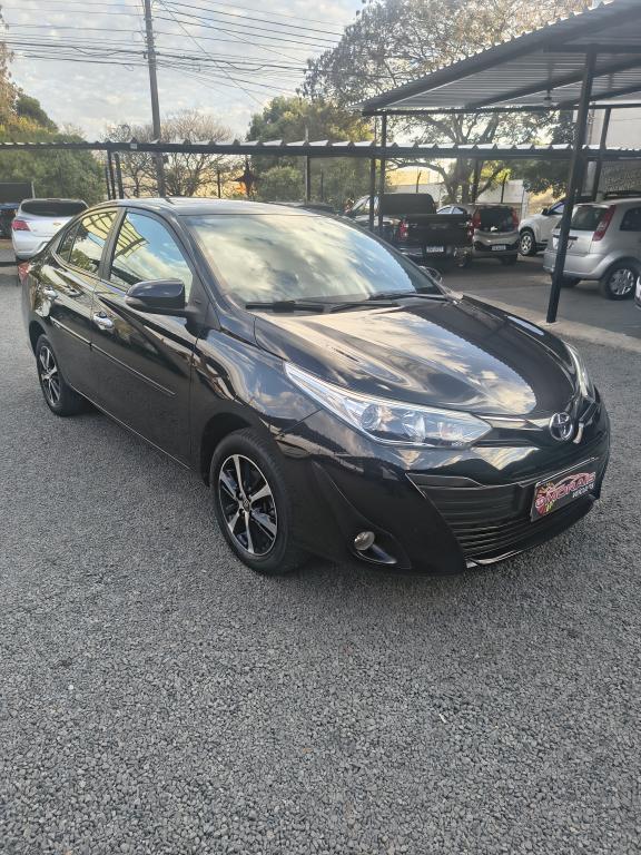 TOYOTA Yaris Sedan - Foto
