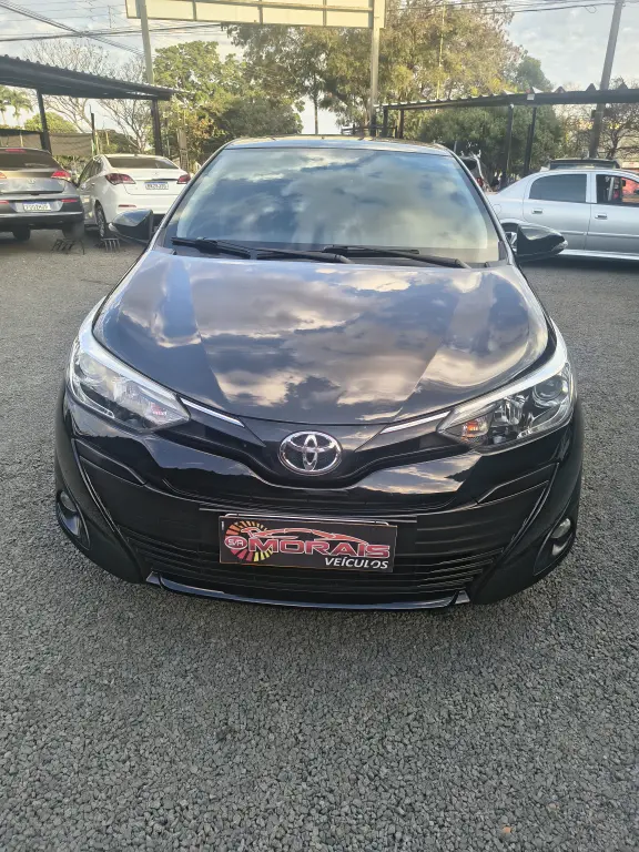TOYOTA Yaris Sedan - Foto