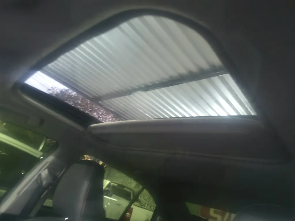 TOYOTA Yaris Sedan - Foto