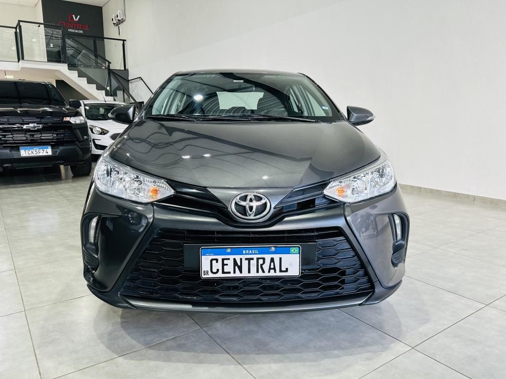 TOYOTA Yaris Sedan - Foto