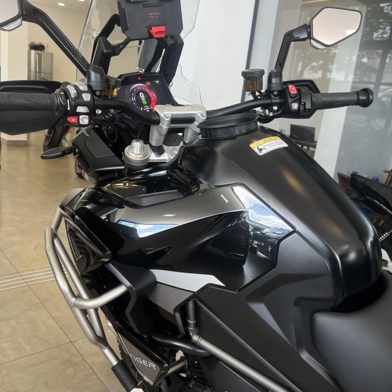 TRIUMPH Tiger 1200 - Foto