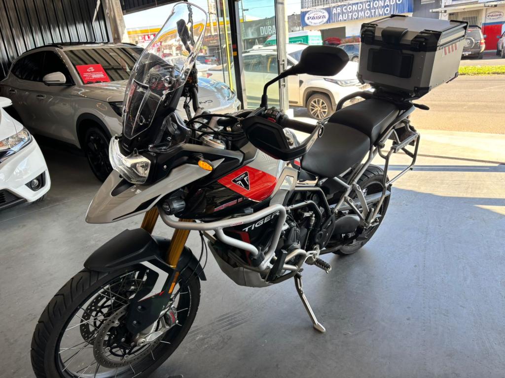 TRIUMPH Tiger 900